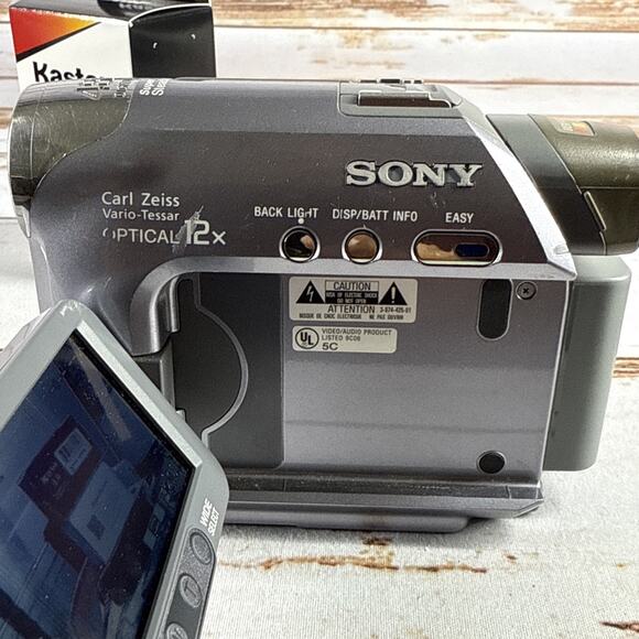 Sony DCR-HC42 MiniDV Camcorder W/ New Charger & Battery - Picture 6 of 6